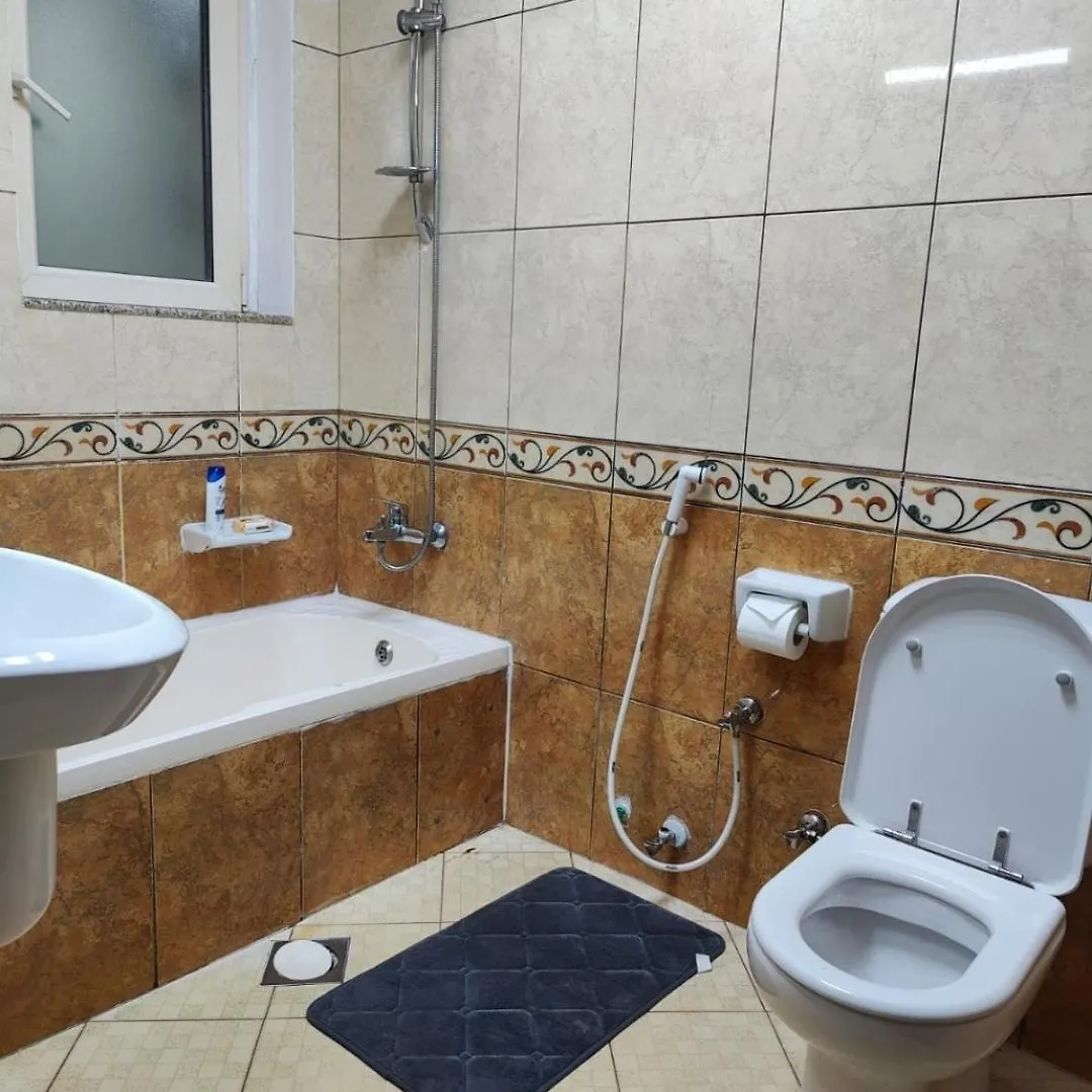Delightful Private Rooms Sharjah Homestay